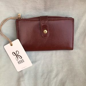 Hobo Buck wallet in Chocolate